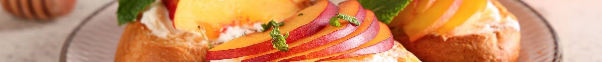 peach burrata bruschetta